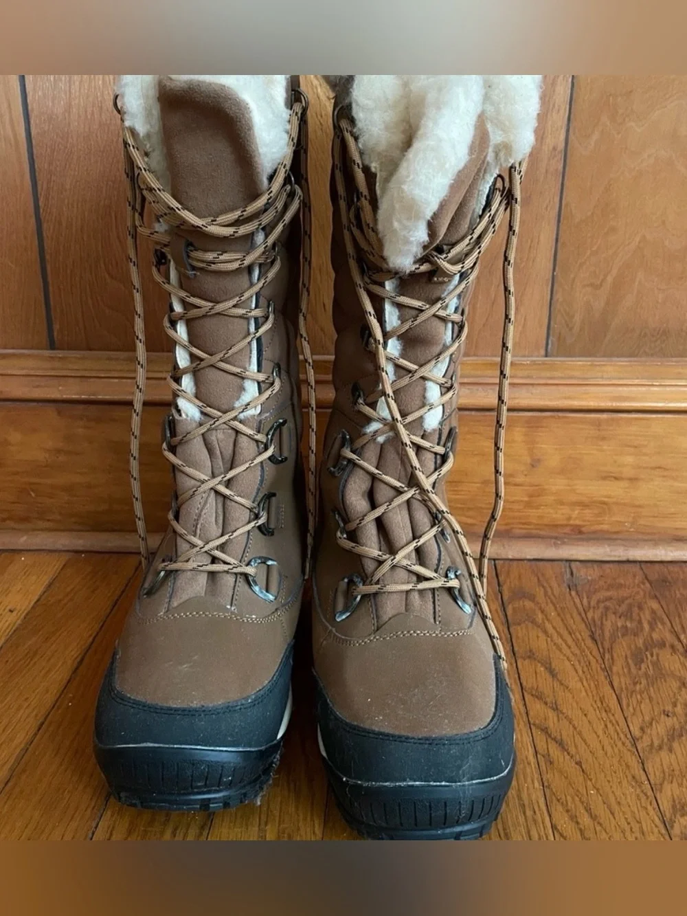 BearPaw Women’s Tan Brown Lined Lace-Up Winter Boots